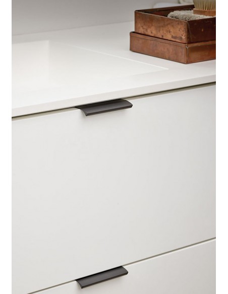 Edges straight door handles, textured black trim profile enabling  handle-less type doors 419720040-S8501