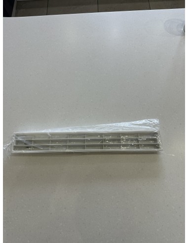 White vent for kitchen plinths, worktops or kitchen units, 200 Cm2 Airflow