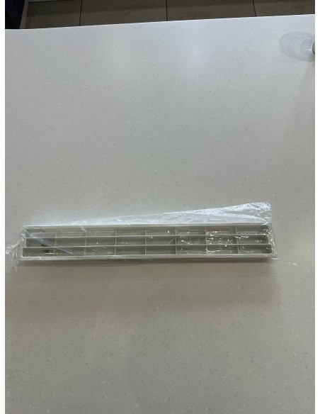 White vent for kitchen plinths, worktops or kitchen units, 200 Cm2 Airflow