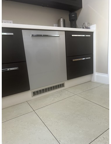 550x80mm Plinth Vent Grill Aluminium Recess Silver Matt 200Cm2 Airflow 57525937